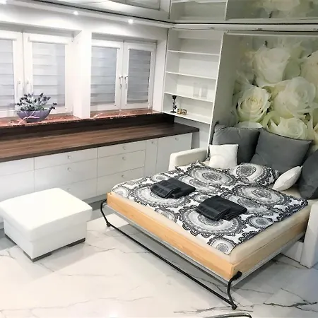 Rna Wiejska Glassy Appartement *